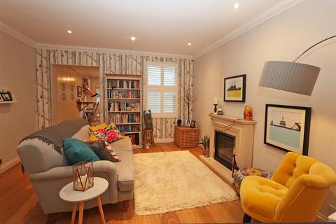 3 bedroom end of terrace house for sale, Keens Road, Croydon