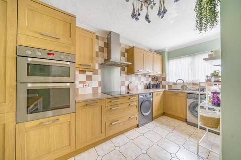 3 bedroom maisonette for sale, Sunbury-on-Thames,  Surrey,  TW16