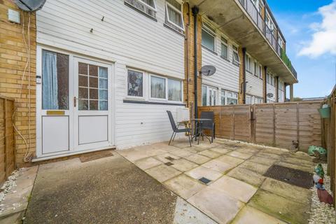 3 bedroom maisonette for sale, Sunbury-on-Thames,  Surrey,  TW16