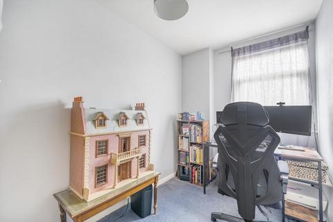 5, Killigrew House Percy Bryant Road, Sunbury-on-thames, TW16 7BT
