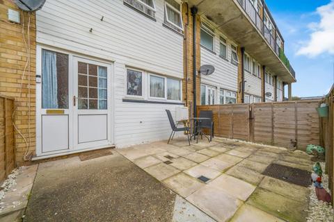 5, Killigrew House Percy Bryant Road, Sunbury-on-thames, TW16 7BT