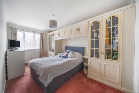 5, Killigrew House Percy Bryant Road, Sunbury-on-thames, TW16 7BT