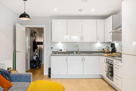 1 bedroom apartment for sale, Broome Way, London, SE5