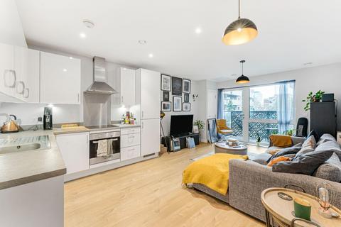 1 bedroom apartment for sale, Broome Way, London, SE5