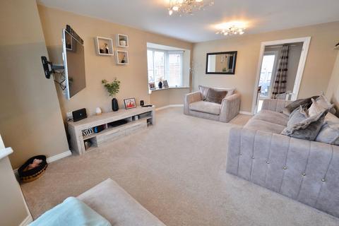 4 bedroom detached house for sale, Codling Road Evesham WR11 3JE