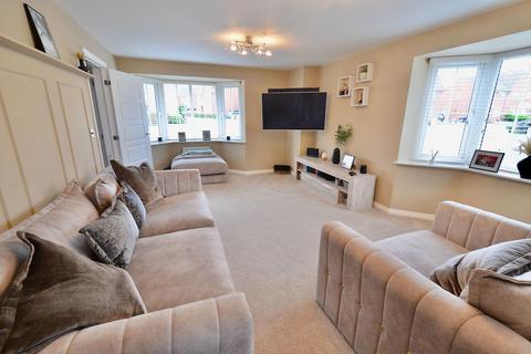 4 bedroom detached house for sale, Codling Road Evesham WR11 3JE