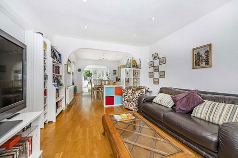 4 bedroom semi-detached house for sale, Holders Hill Road, London NW7