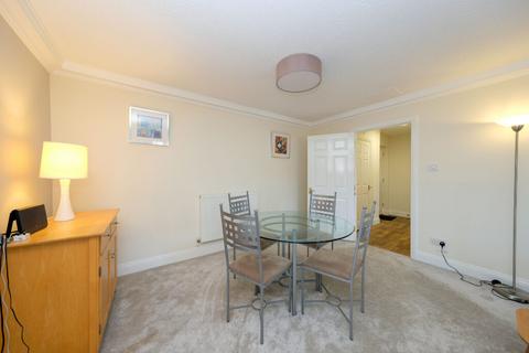 6/11 Powderhall Brae, Edinburgh, EH7 4GE