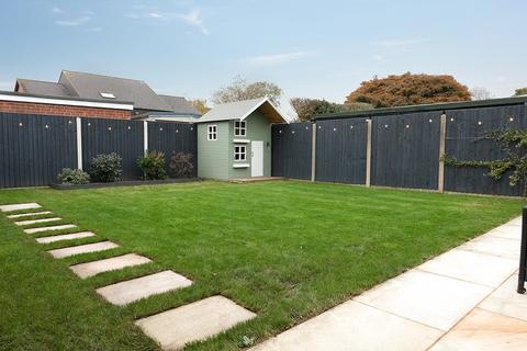 3 bedroom detached bungalow for sale, Boxgrove Gardens, Aldwick, Bognor Regis, West Sussex PO21