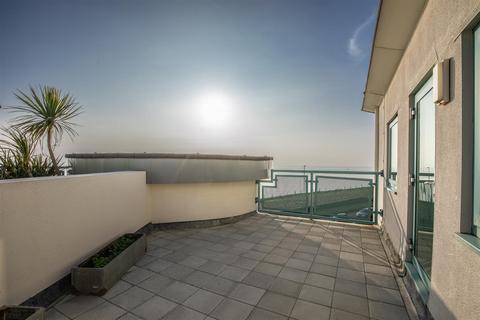 3 bedroom flat to rent, The Cape, Marine Drive, Rottingdean