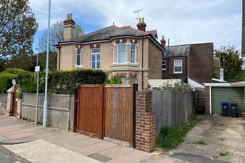 3 bedroom maisonette for sale, Homefield Road, Worthing, BN11