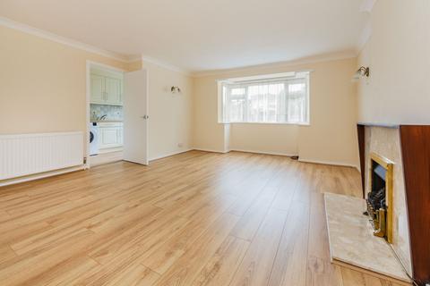 2 bedroom maisonette to rent, London N14