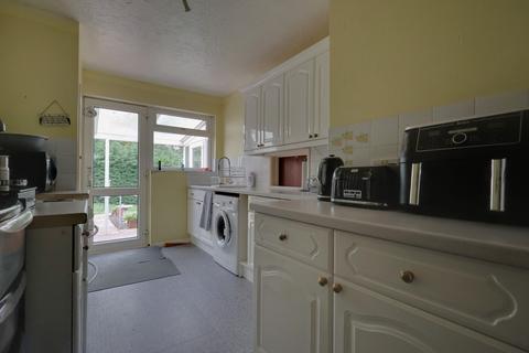 2 bedroom detached bungalow for sale, Chestnut Avenue, Bedhampton, Havant