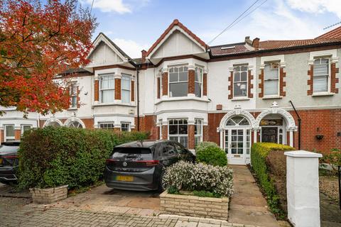 4 bedroom terraced house for sale, Granville Road, London SW18