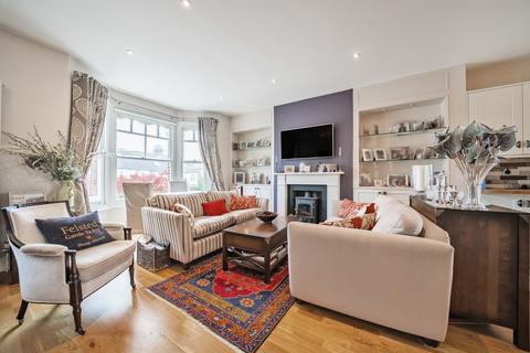 4 bedroom terraced house for sale, Granville Road, London SW18