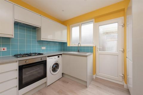 3 bedroom detached bungalow for sale, Queens Avenue, Broadstairs