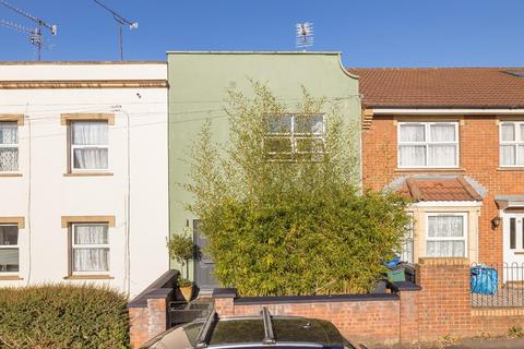 3 bedroom terraced house for sale, Bloy Street, Easton