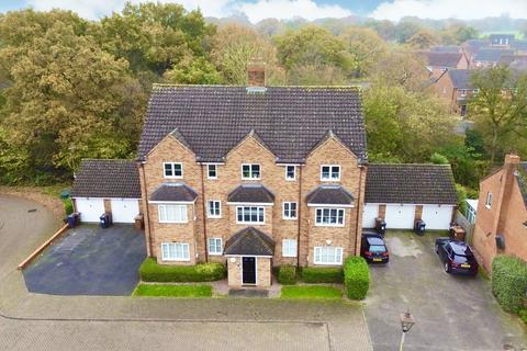 28 Aldershaws, Shirley, Solihull, B90 1SQ