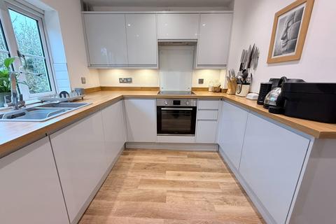 28 Aldershaws, Shirley, Solihull, B90 1SQ