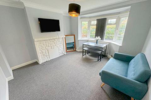 2 bedroom apartment to rent, Kenton Lane, Harrow, HA3