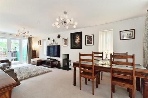 48 Vine Tree Close, Withington, Hereford, HR1 3QW