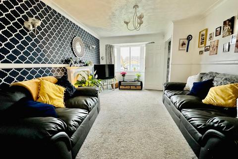 4 bedroom detached house for sale, Burnham Drive, Whetstone, LE8