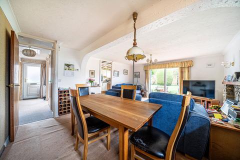 4 Lomond Close, Oakley, Basingstoke, RG23 7NA