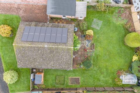 4 Lomond Close, Oakley, Basingstoke, RG23 7NA