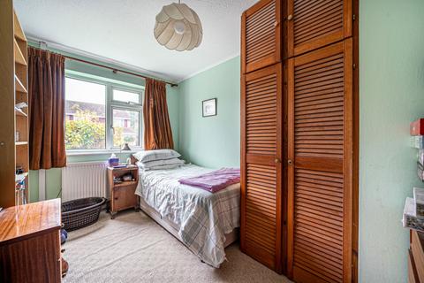 4 Lomond Close, Oakley, Basingstoke, RG23 7NA