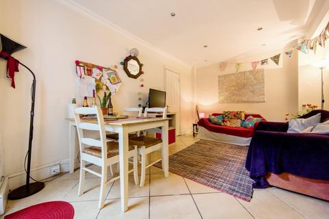 3 bedroom flat for sale, Brixton Water Lane, London SW2