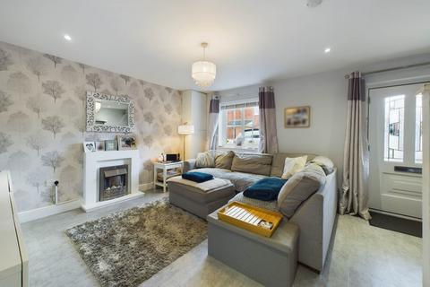 4 bedroom semi-detached house for sale, Oatridge Gardens, Hemel Hempstead