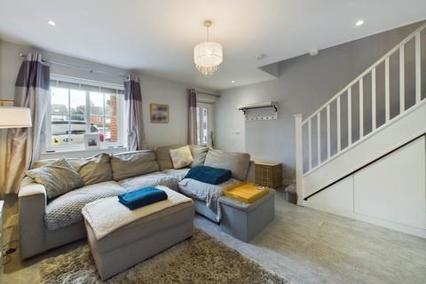 4 bedroom semi-detached house for sale, Oatridge Gardens, Hemel Hempstead