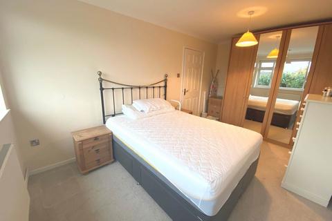 2 bedroom maisonette to rent, Cuckmans Drive, St Albans