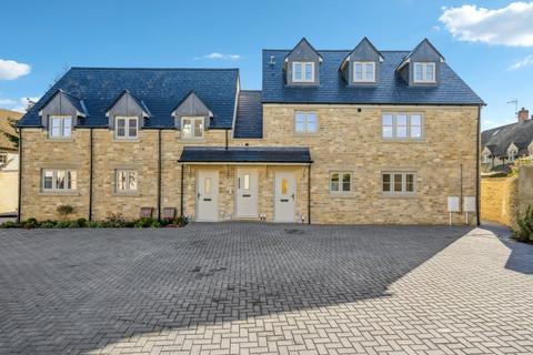 2 bedroom apartment for sale, Crumpler Court, Witney, OX28