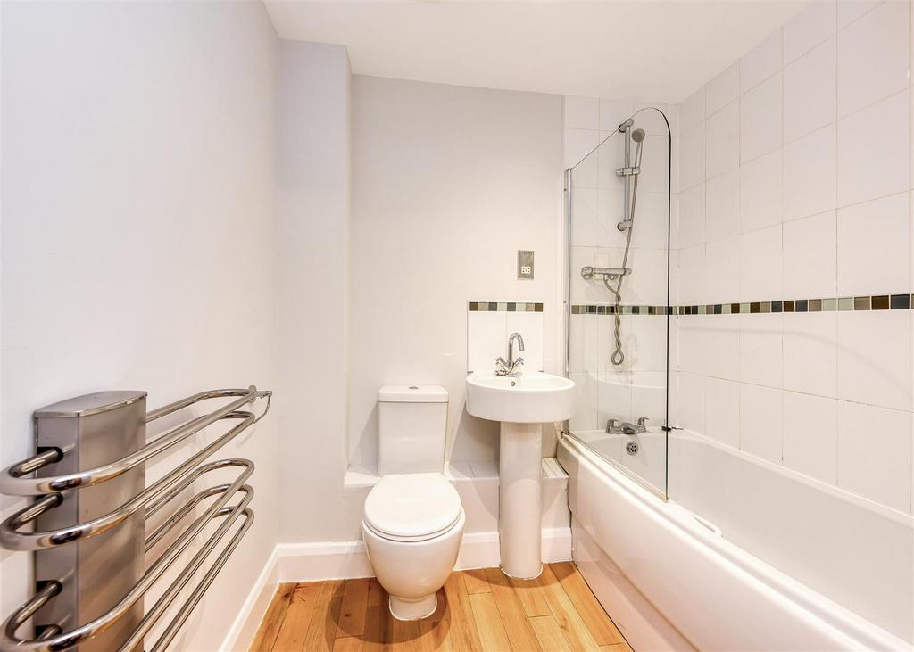 12 High Holborn Bathroom.jpg