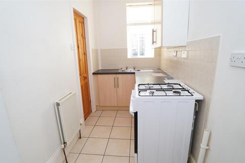 2 bedroom terraced house to rent, Stone Street, Allerton, Bradford