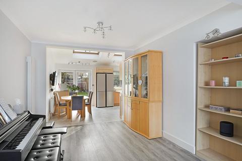 4 bedroom end of terrace house for sale, Birch Close, Buckhurst Hill, IG9