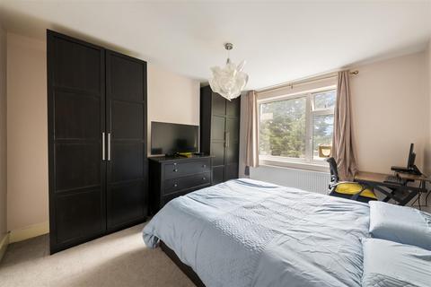 51 Worton Gardens, Isleworth, TW7 4BD