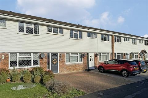 8 Busdens Way, Milford, Godalming, GU8 5JP