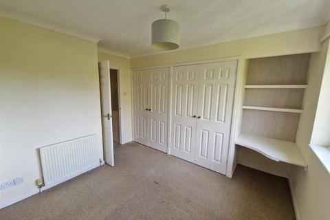 2 bedroom terraced house to rent, Grampound Road, Truro