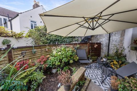 1 bedroom apartment to rent, Hanover Terrace, Brighton BN2