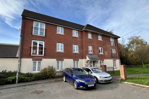 2 bedroom flat for sale, Barley Leaze, Chippenham