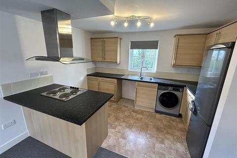 2 bedroom flat for sale, Barley Leaze, Chippenham