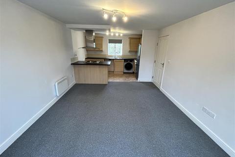 2 bedroom flat for sale, Barley Leaze, Chippenham