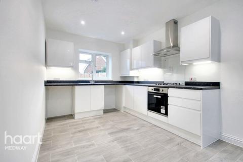 3 bedroom end of terrace house for sale, Laburnum Road, Rochester