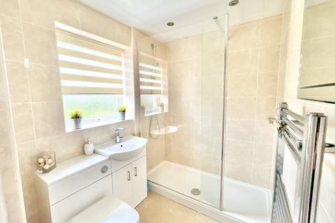 3 bedroom semi-detached house for sale, Hollinside Close, Whickham, NE16