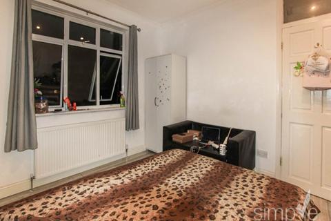 3 bedroom maisonette to rent, Livingstone Road, Southall, Middlesex