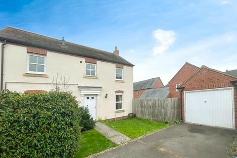 3 bedroom detached house to rent, St. Peters Way, Stratford-upon-Avon