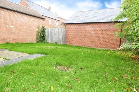 3 bedroom detached house to rent, St. Peters Way, Stratford-upon-Avon