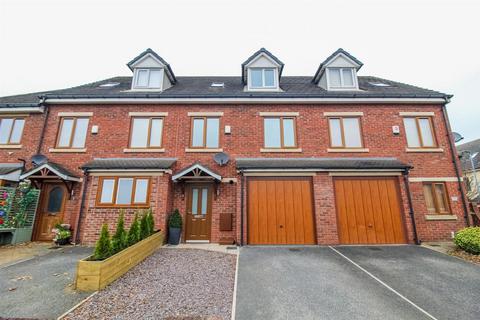 3 bedroom townhouse for sale, Baptist Lane, Ossett WF5